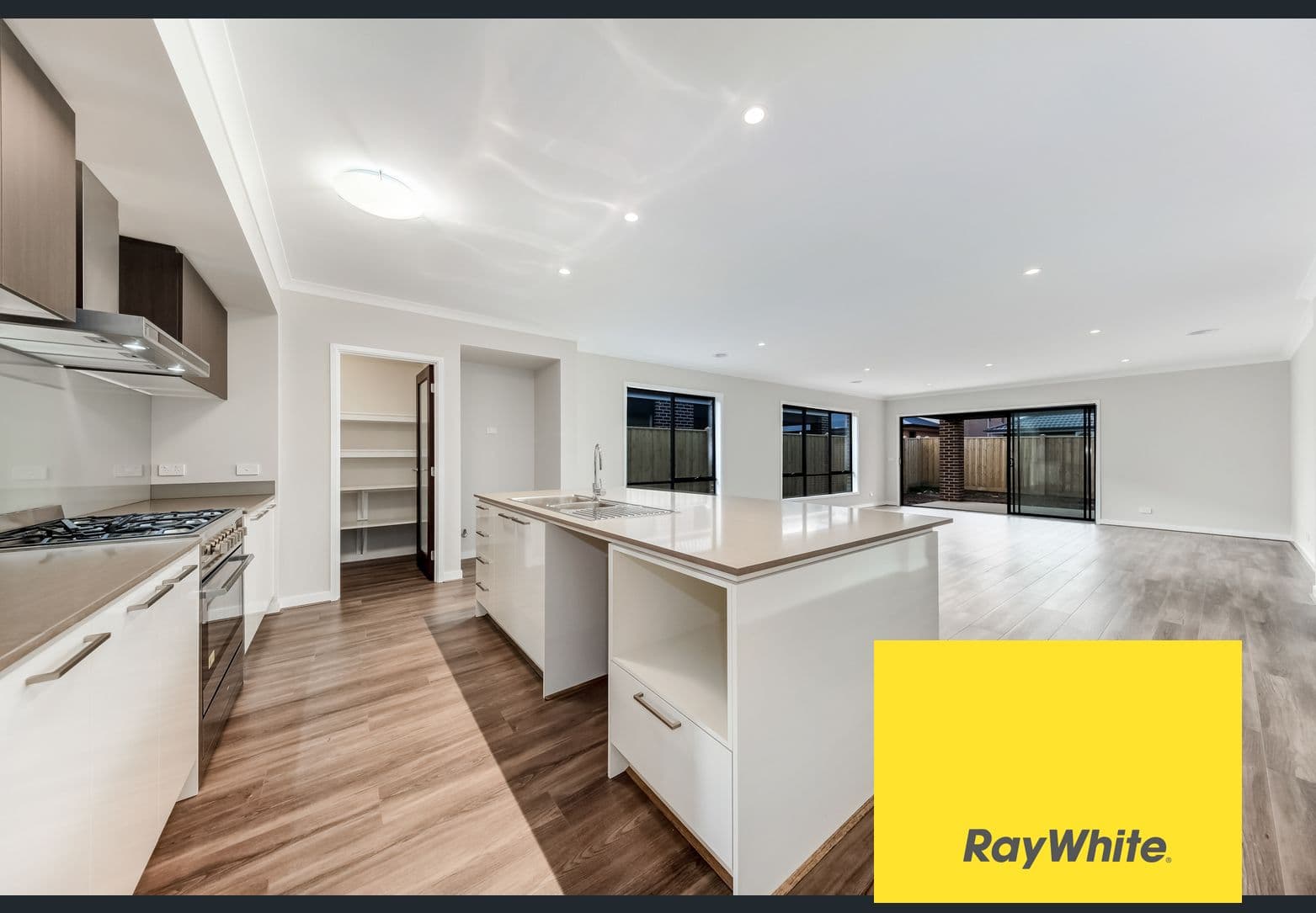 8 Donahue Street, Truganina VIC 3029, Truganina - Thumbnail 8