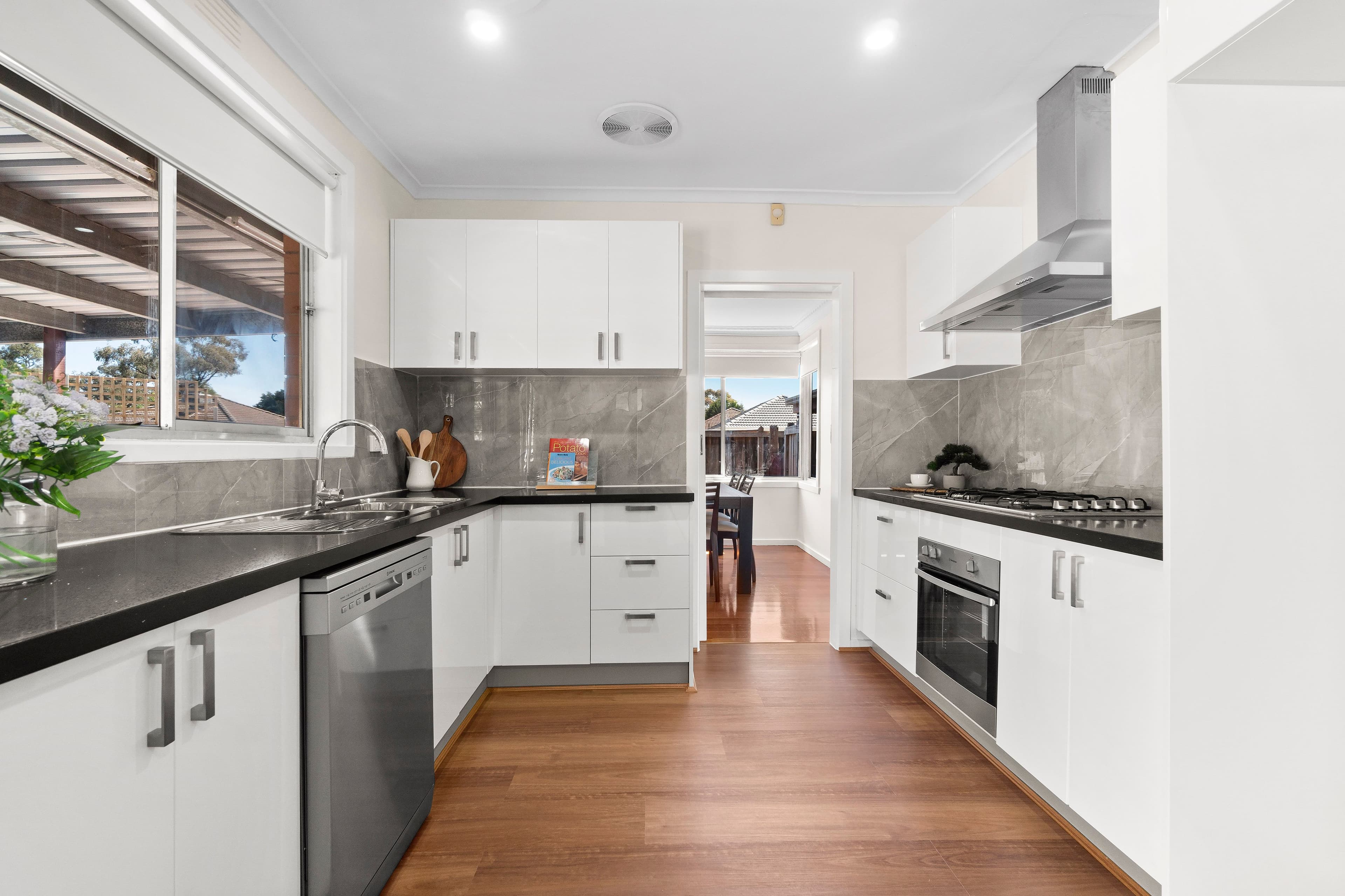 4 Swanley Avenue, Bayswater North VIC 3153, Bayswater North - Thumbnail 2