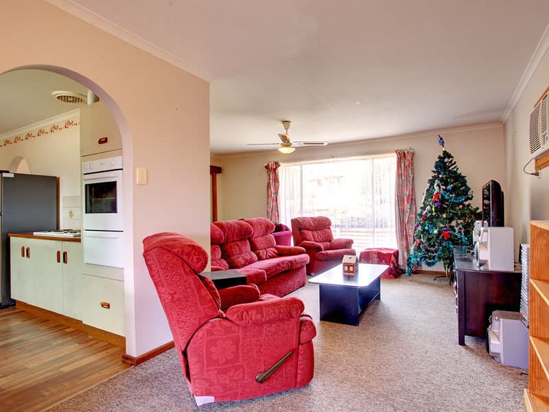 8 McIlwaine Crescent, Noarlunga Downs - Thumbnail 2
