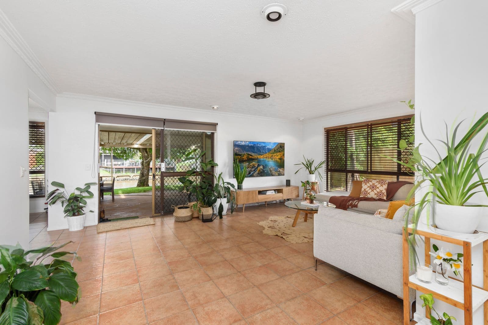 86 Tallebudgera Drive, Palm Beach QLD 4221, Palm Beach - Thumbnail 4