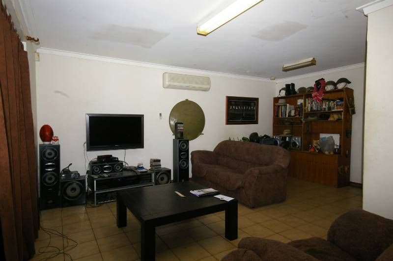 7 Bendix Way, GIRRAWHEEN WA 6064, Girrawheen - Thumbnail 2