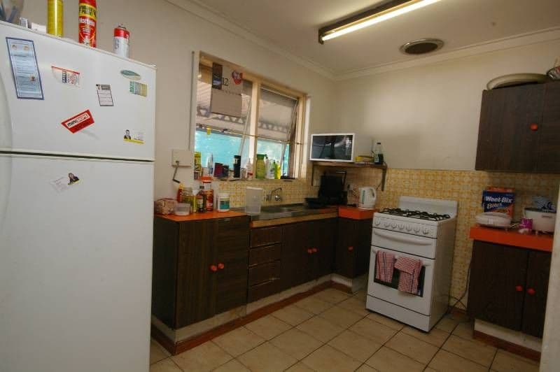 7 Bendix Way, GIRRAWHEEN WA 6064, Girrawheen - Thumbnail 5