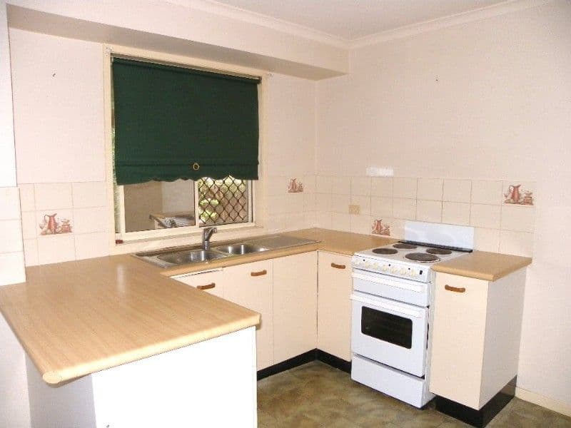 8 Warren Court, LOGANLEA QLD 4131, Loganlea - Thumbnail 4