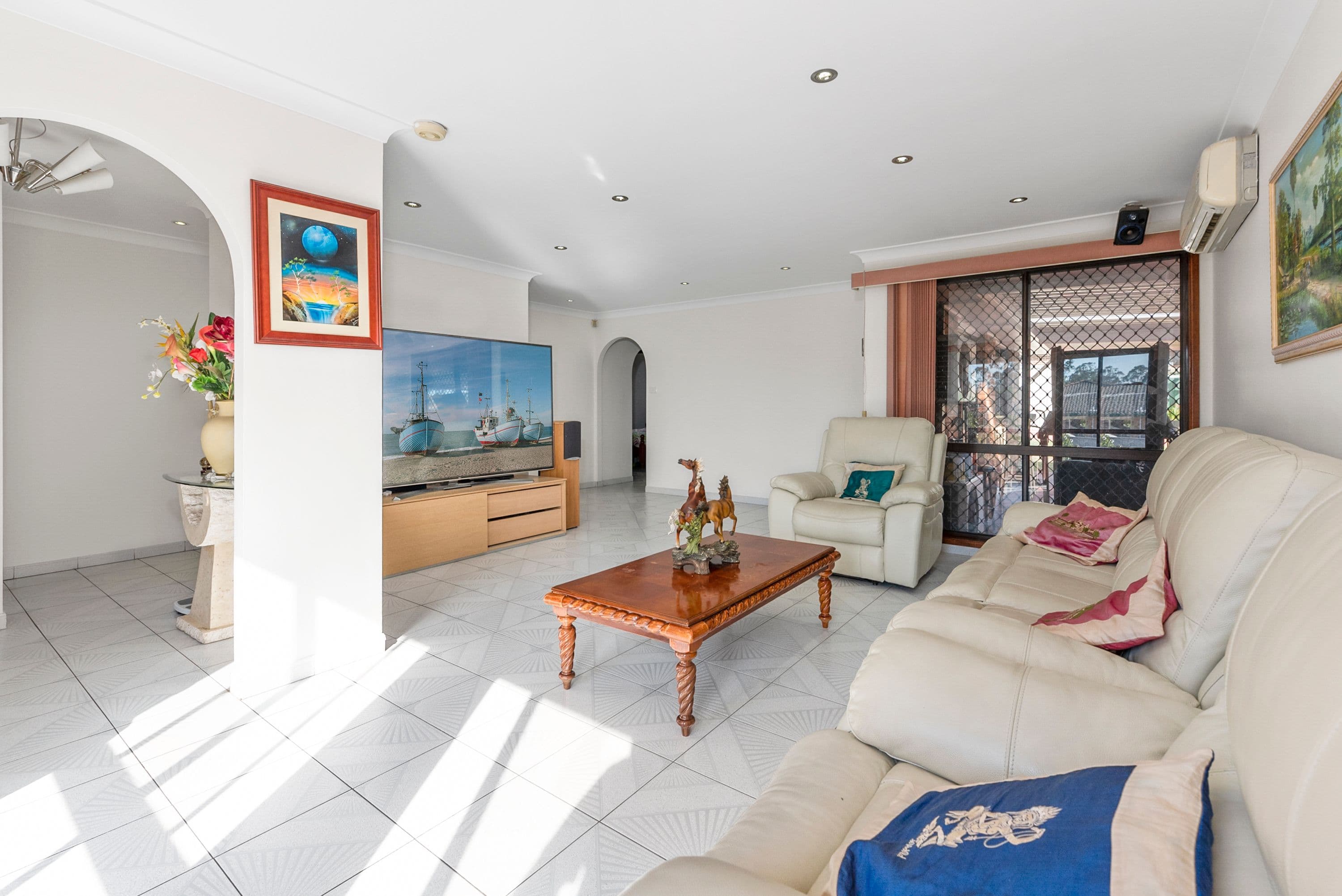 9 Lyrebird Crescent, Green Valley - Thumbnail 2