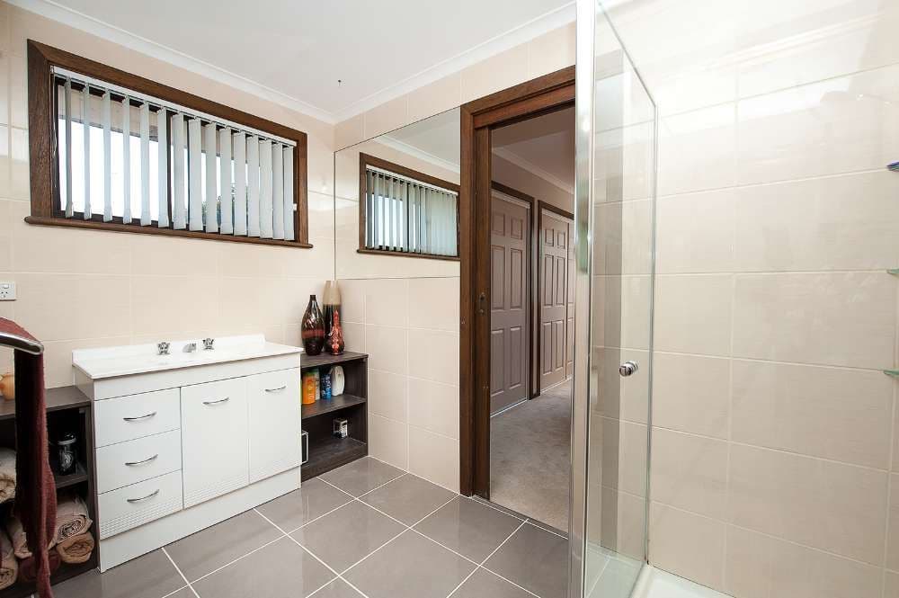 319 Balston Street, Lavington - Thumbnail 7