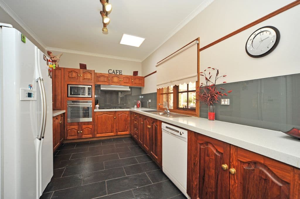 17 McInnes Street, Big Hill VIC 3555, Big Hill - Thumbnail 4