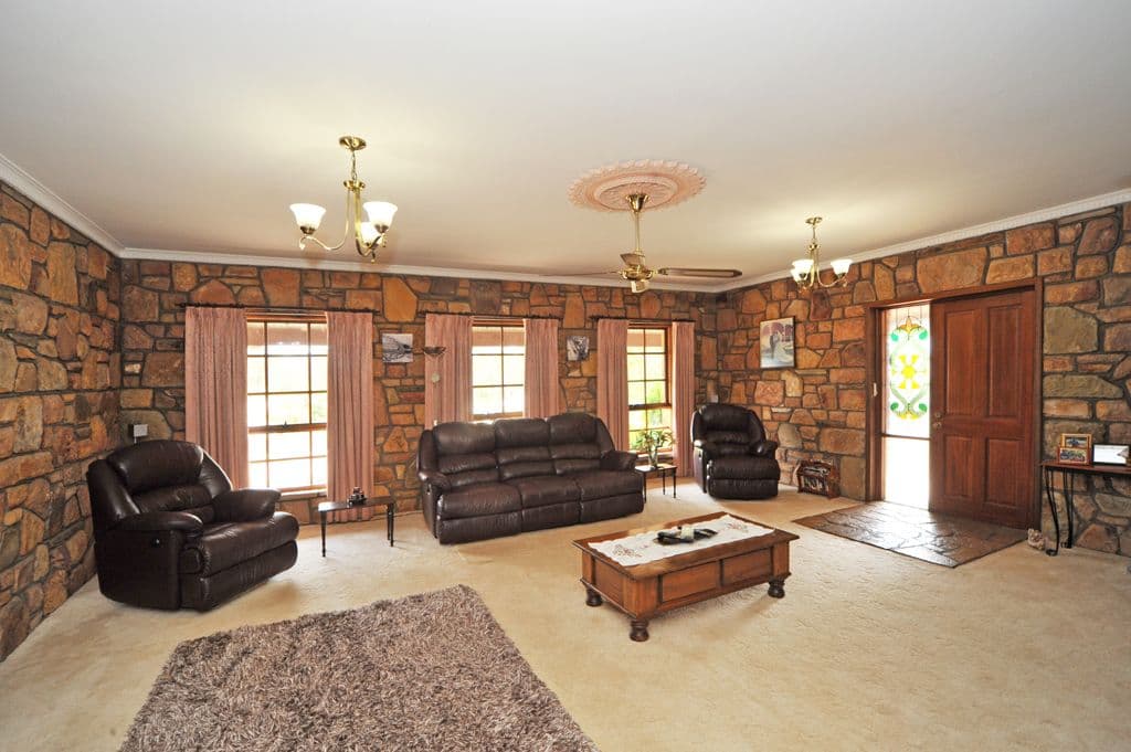 17 McInnes Street, Big Hill VIC 3555, Big Hill - Thumbnail 7