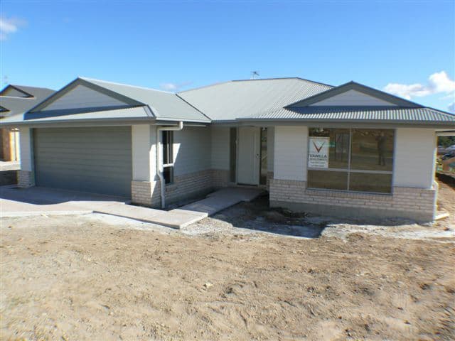 11 Farraday Crescent, PACIFIC PINES QLD 4211, Pacific Pines - Image 1