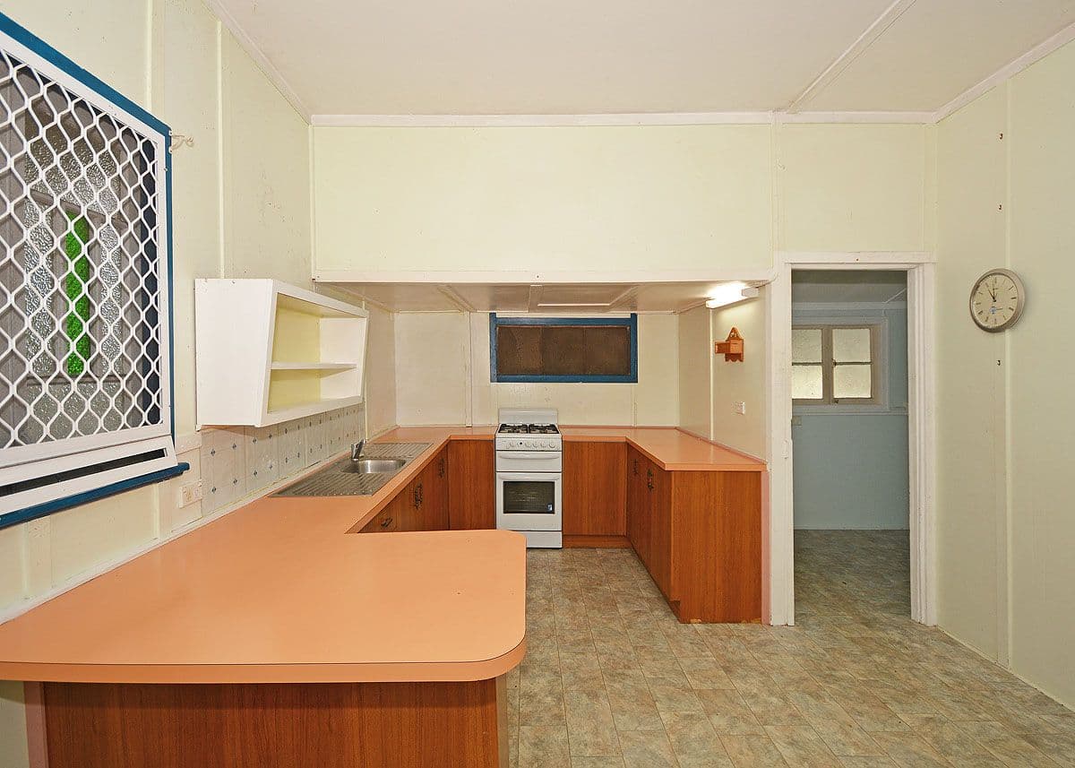 6 Edwin Street, Urangan QLD 4655, Urangan - Thumbnail 3