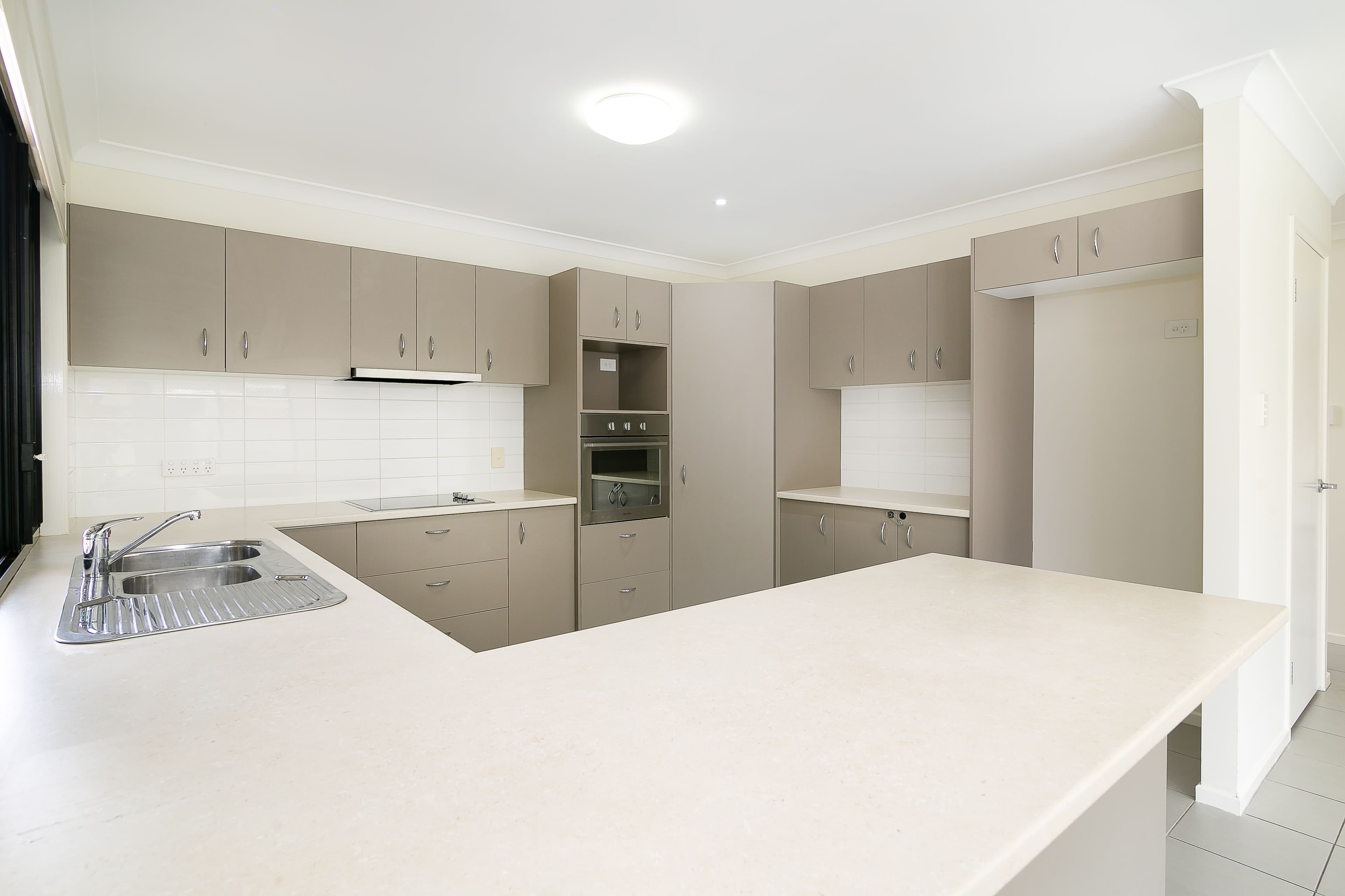 146 Lakeside Avenue, Springfield Lakes QLD 4300, Springfield Lakes - Thumbnail 4