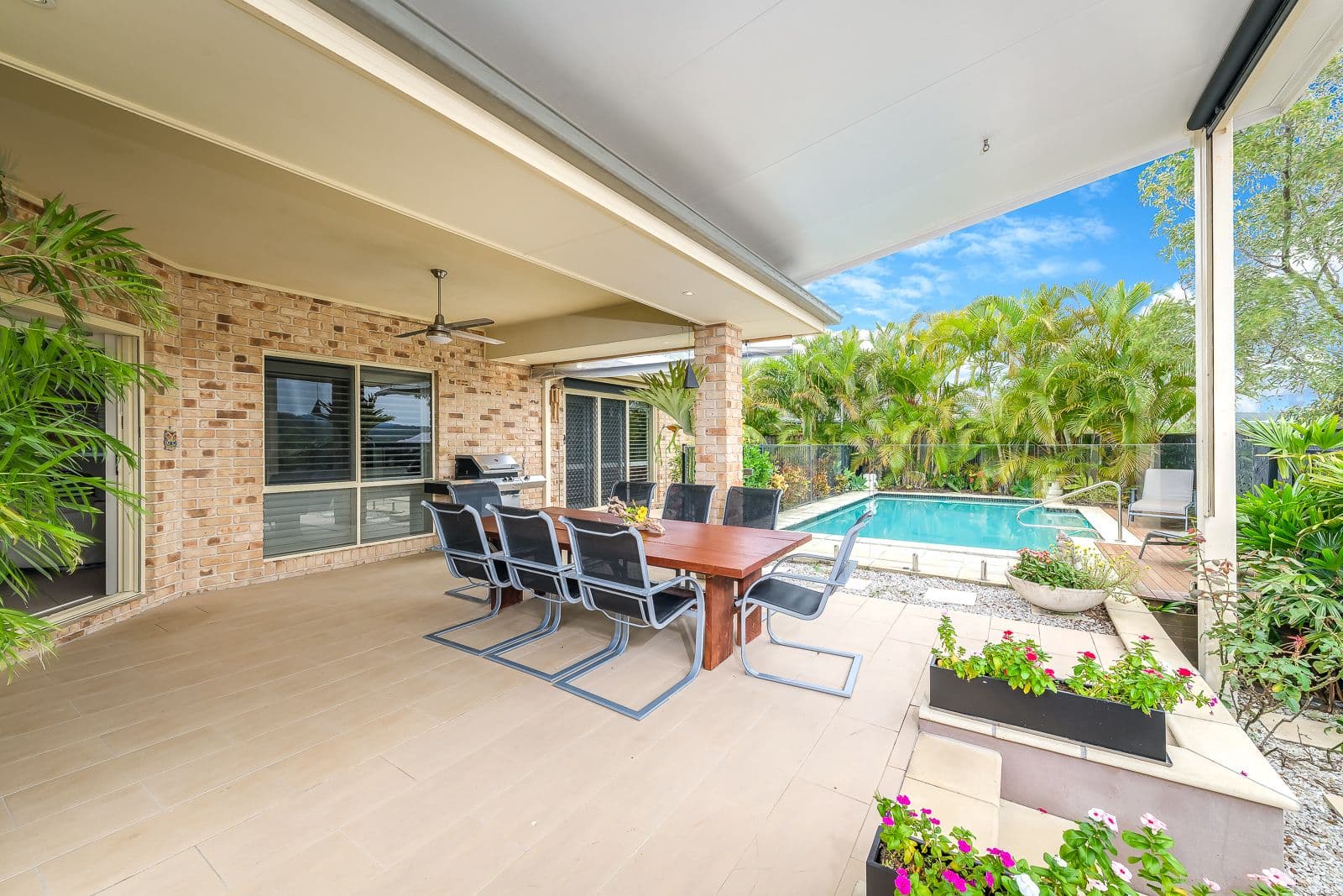 15 Peckham Court, Pacific Pines QLD 4211, Pacific Pines - Thumbnail 5