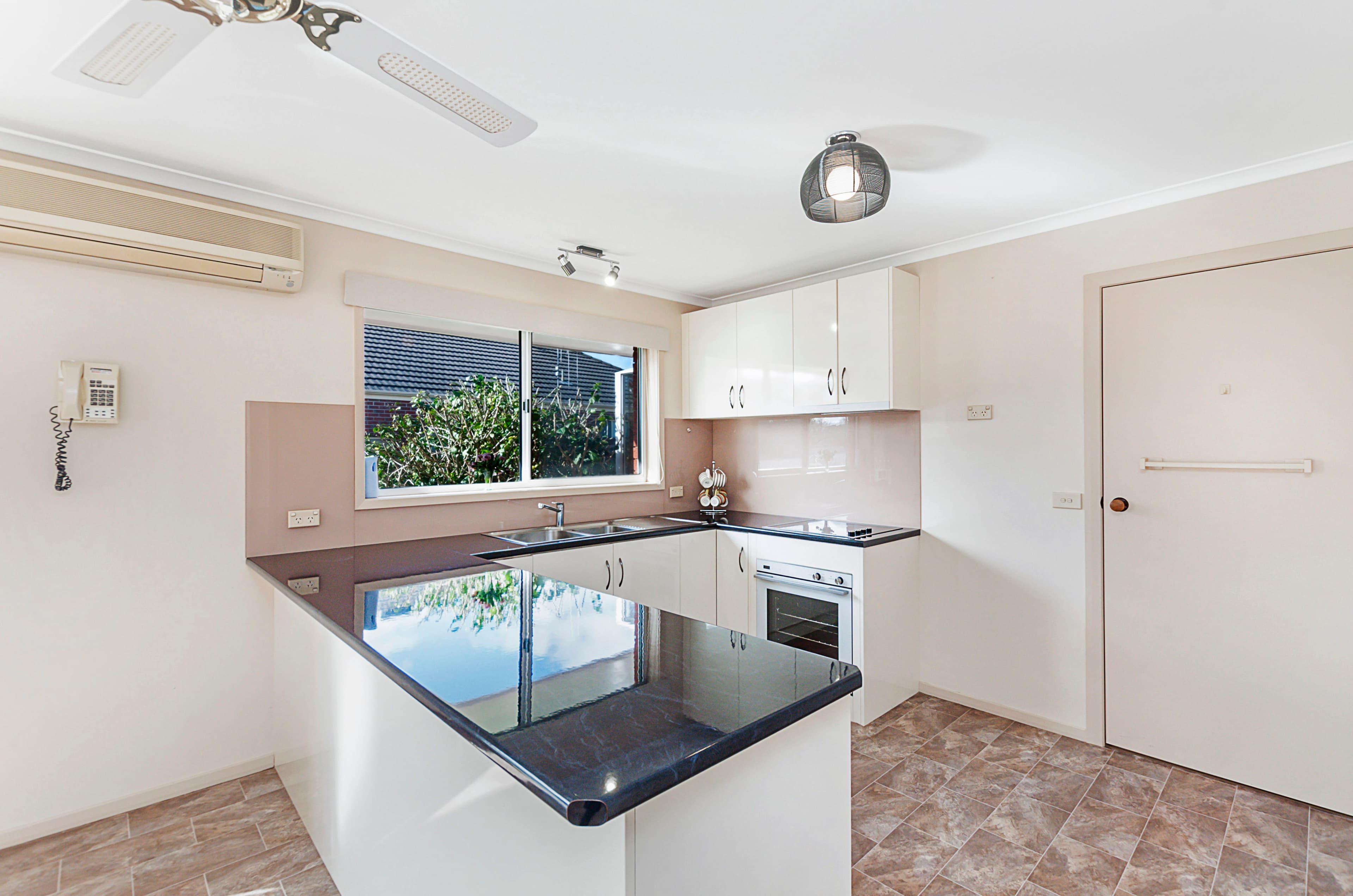 124 Mortlake Road, Warrnambool VIC 3280, Warrnambool - Thumbnail 3