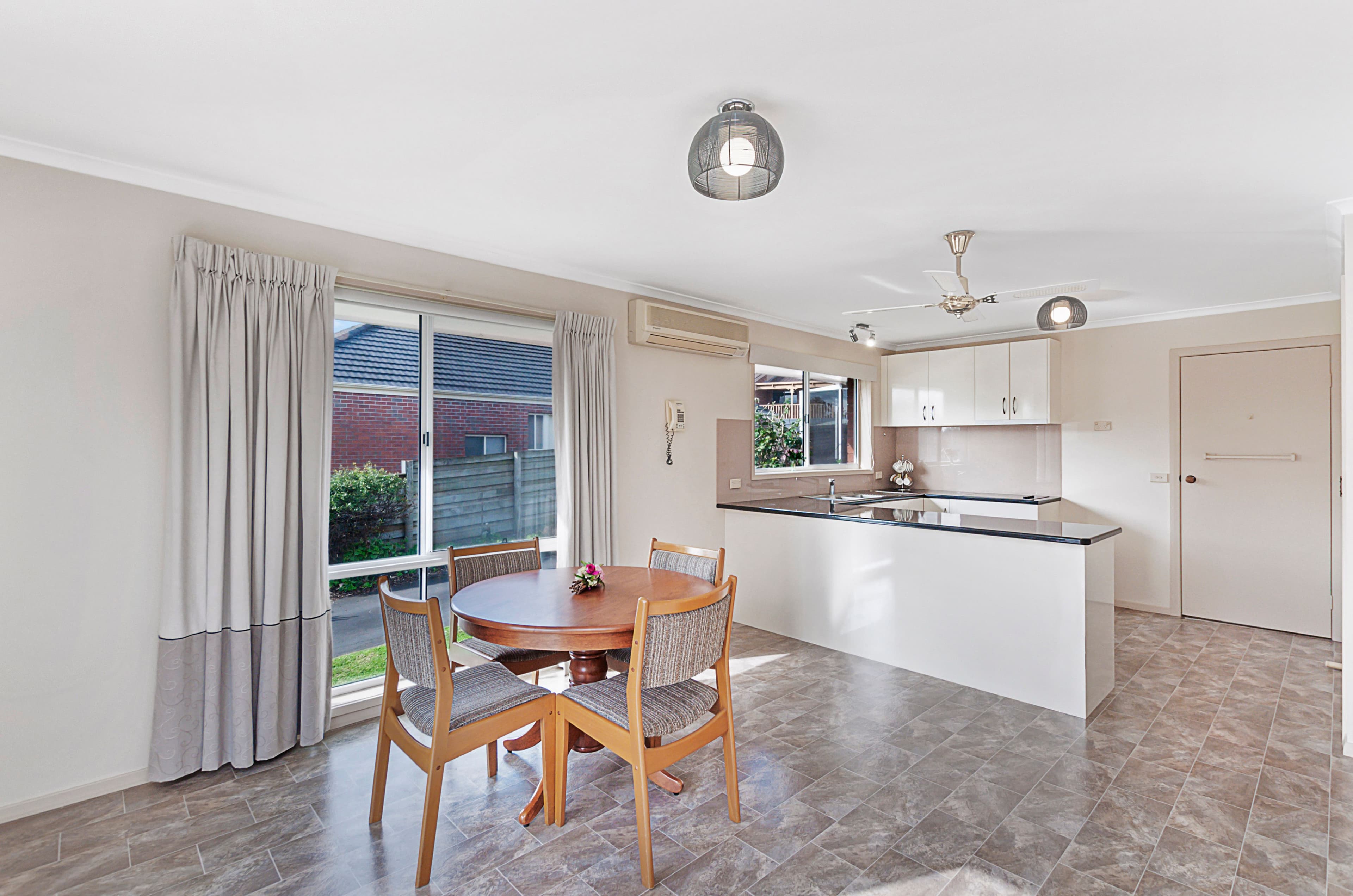 124 Mortlake Road, Warrnambool VIC 3280, Warrnambool - Thumbnail 4