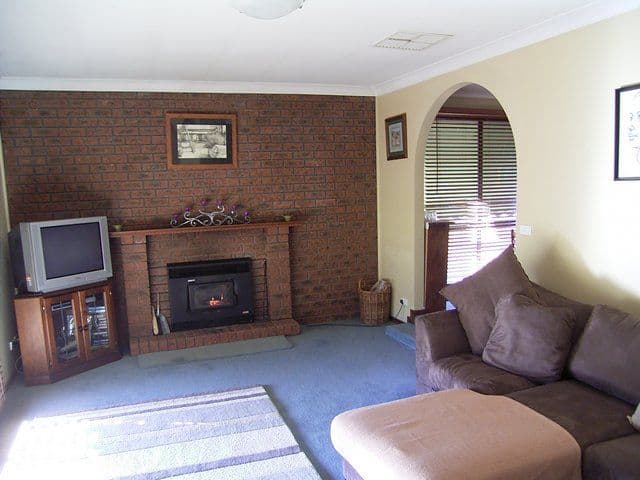 10 Lindisfarne Court, THURGOONA NSW 2640, Thurgoona - Thumbnail 2