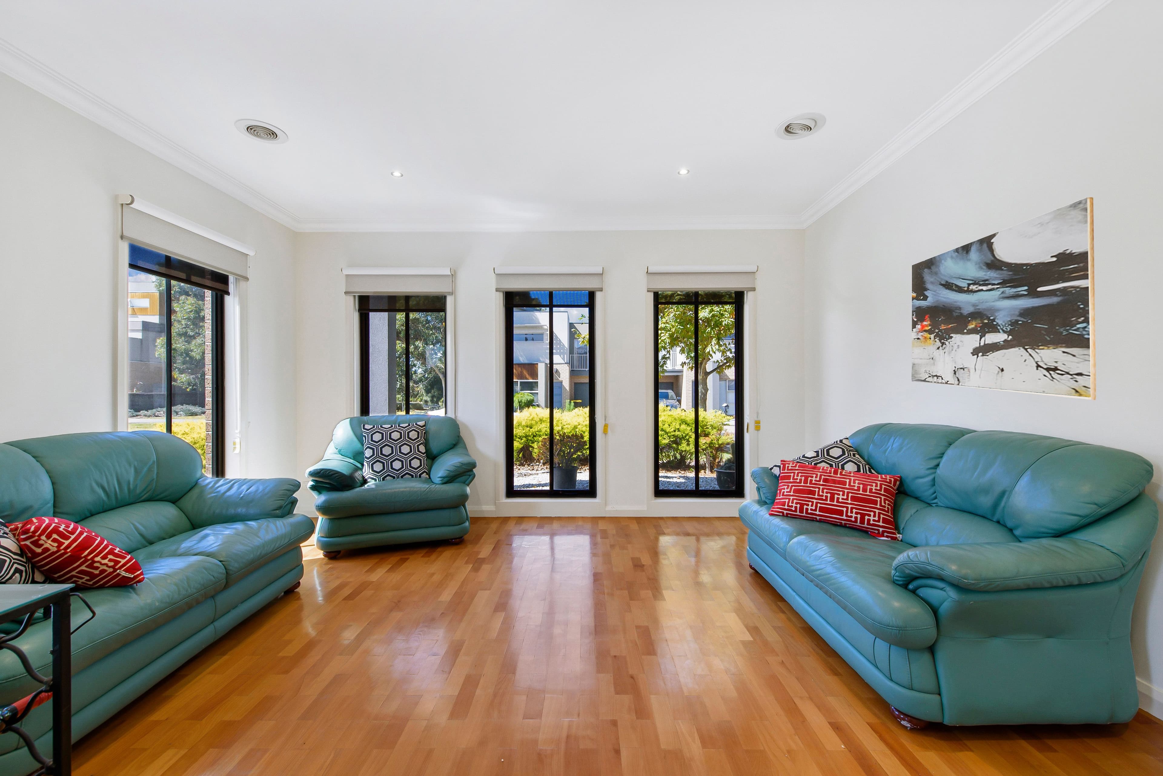 14 Cobaw Circuit, Caroline Springs VIC 3023, Caroline Springs - Thumbnail 4