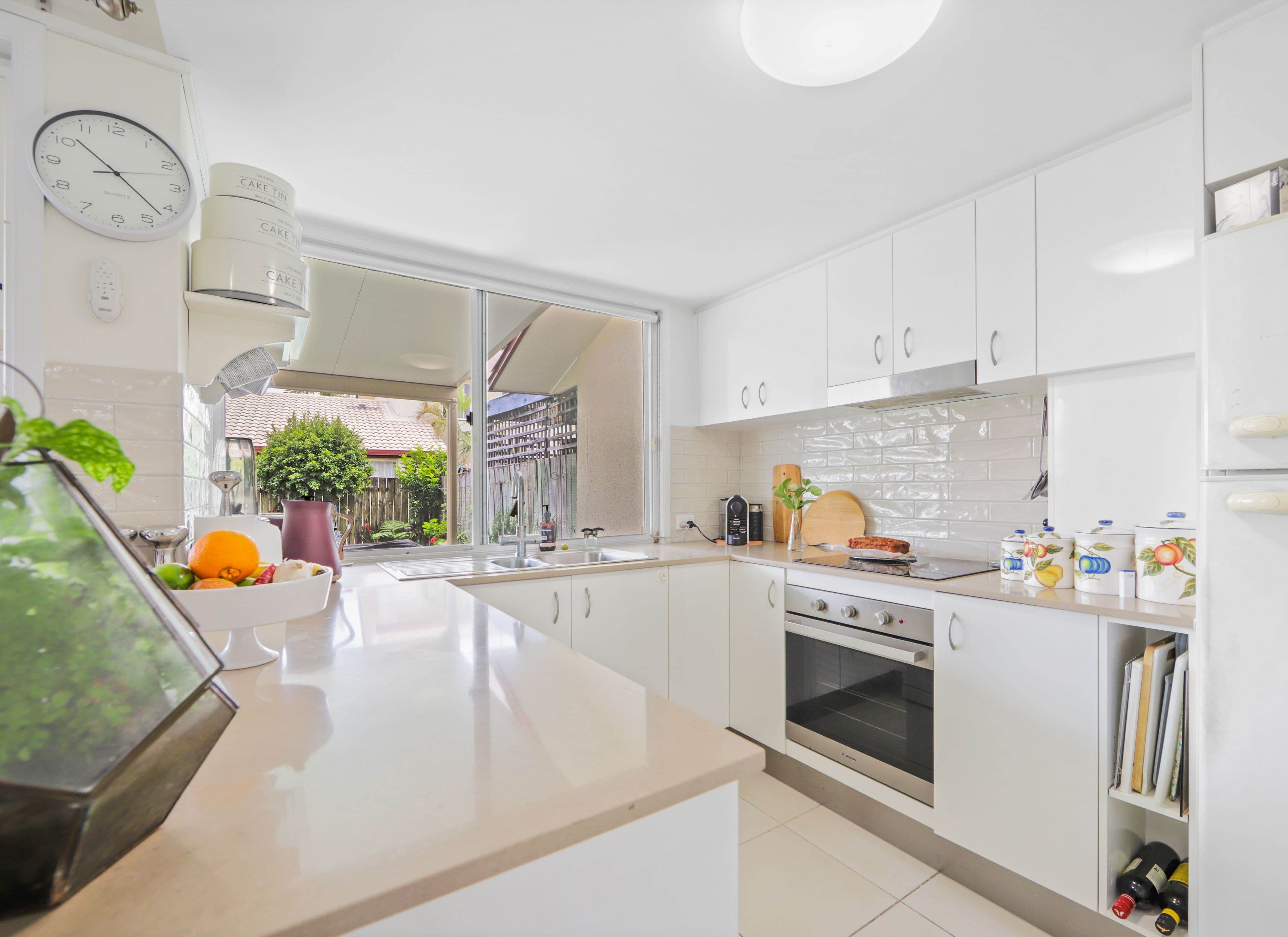20 Saint Kevins Avenue, Benowa QLD 4217, Benowa - Thumbnail 4