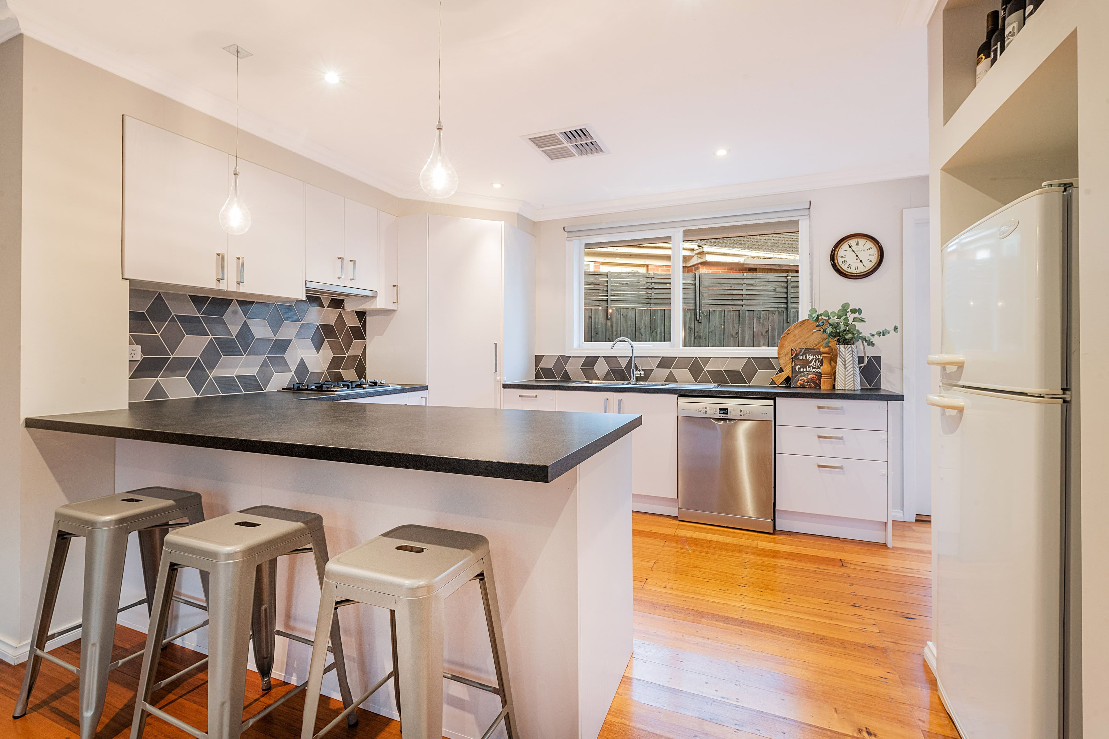 5 Vaughan Road, Ferntree Gully VIC 3156, Ferntree Gully - Thumbnail 4