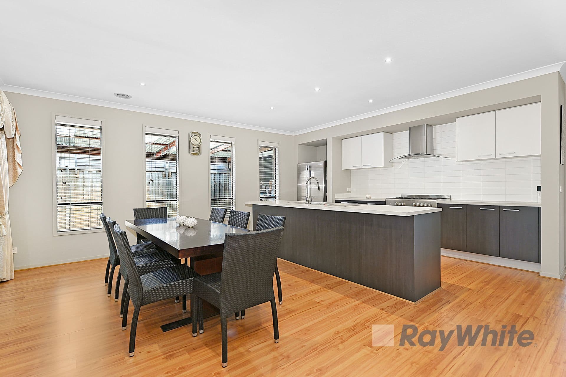 9 Lancashire Drive, Cranbourne North VIC 3977, Cranbourne North - Thumbnail 5