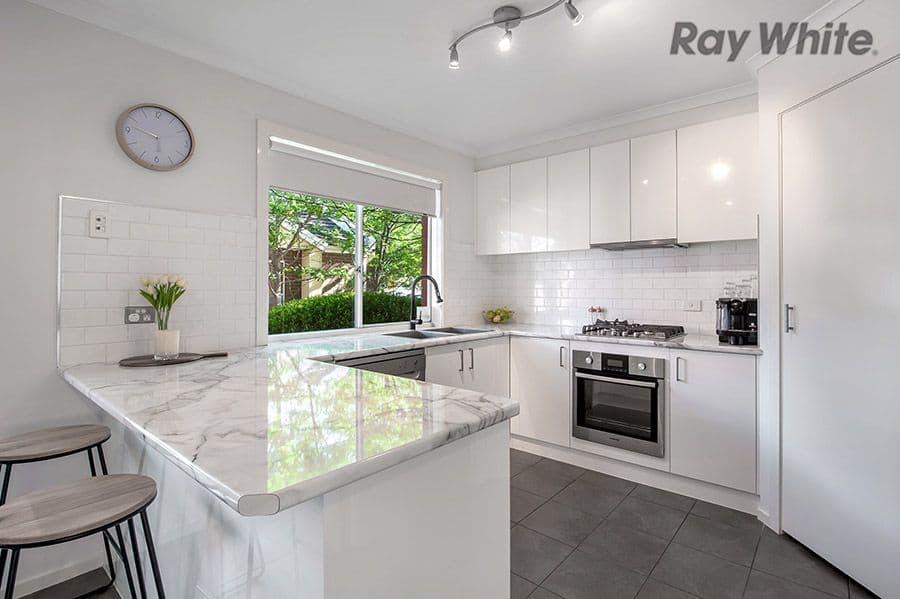 30 The Parkway, Caroline Springs VIC 3023, Caroline Springs - Thumbnail 5