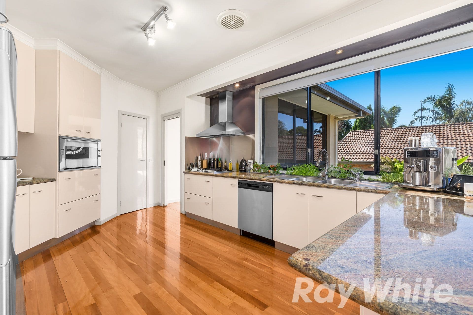 36 George Knox Drive, Rowville VIC 3178, Rowville - Thumbnail 4