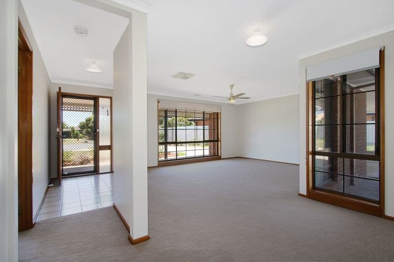 7 Lachlan Court, West Wodonga VIC 3690, West Wodonga - Thumbnail 2