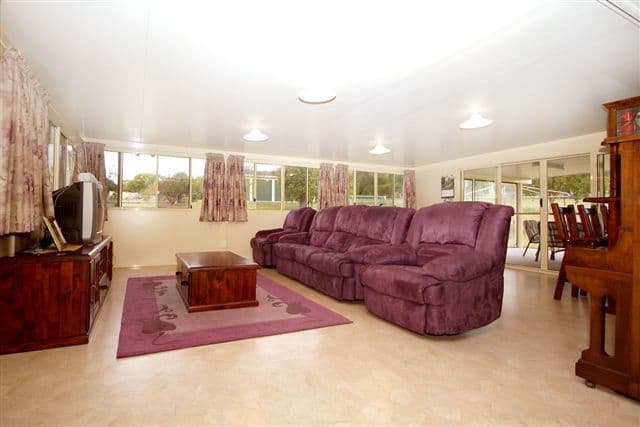 17 Cherrytree Crescent, Upper Caboolture, QLD, 4510, Upper Caboolture - Thumbnail 2