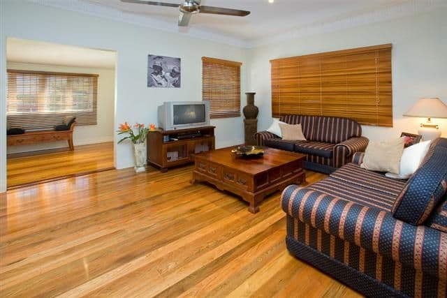 82 Reuben Street, HOLLAND PARK QLD 4121, Holland Park - Thumbnail 2
