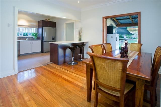 82 Reuben Street, HOLLAND PARK QLD 4121, Holland Park - Thumbnail 3