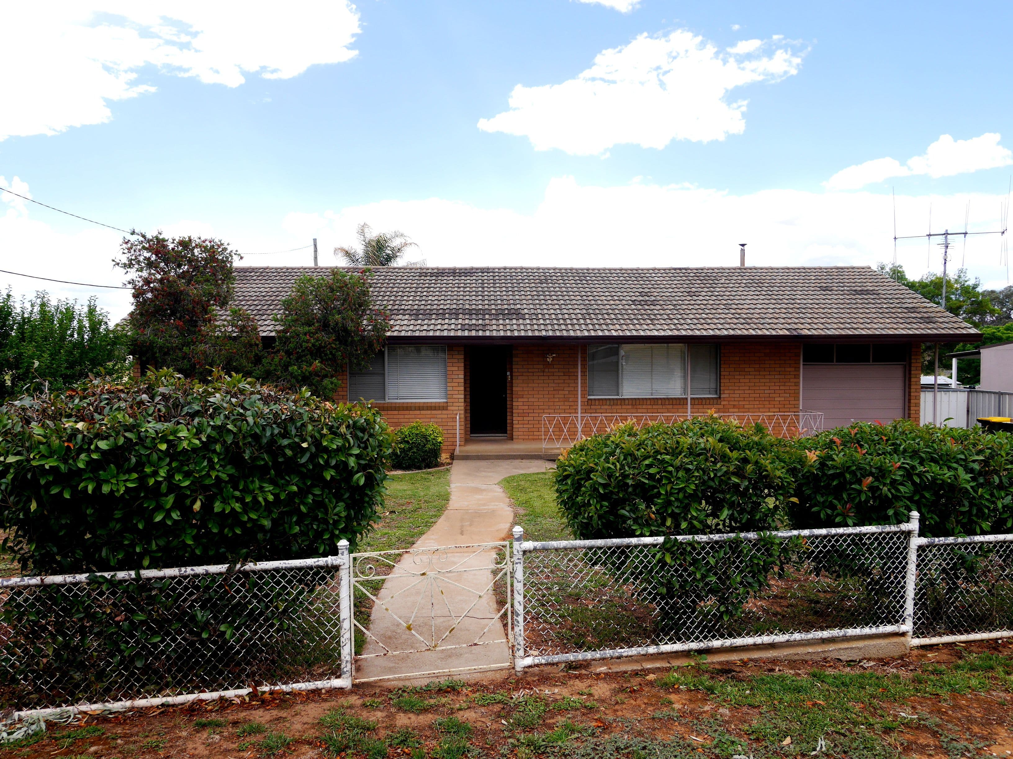 55 Grenfell Road, Cowra - Image 1