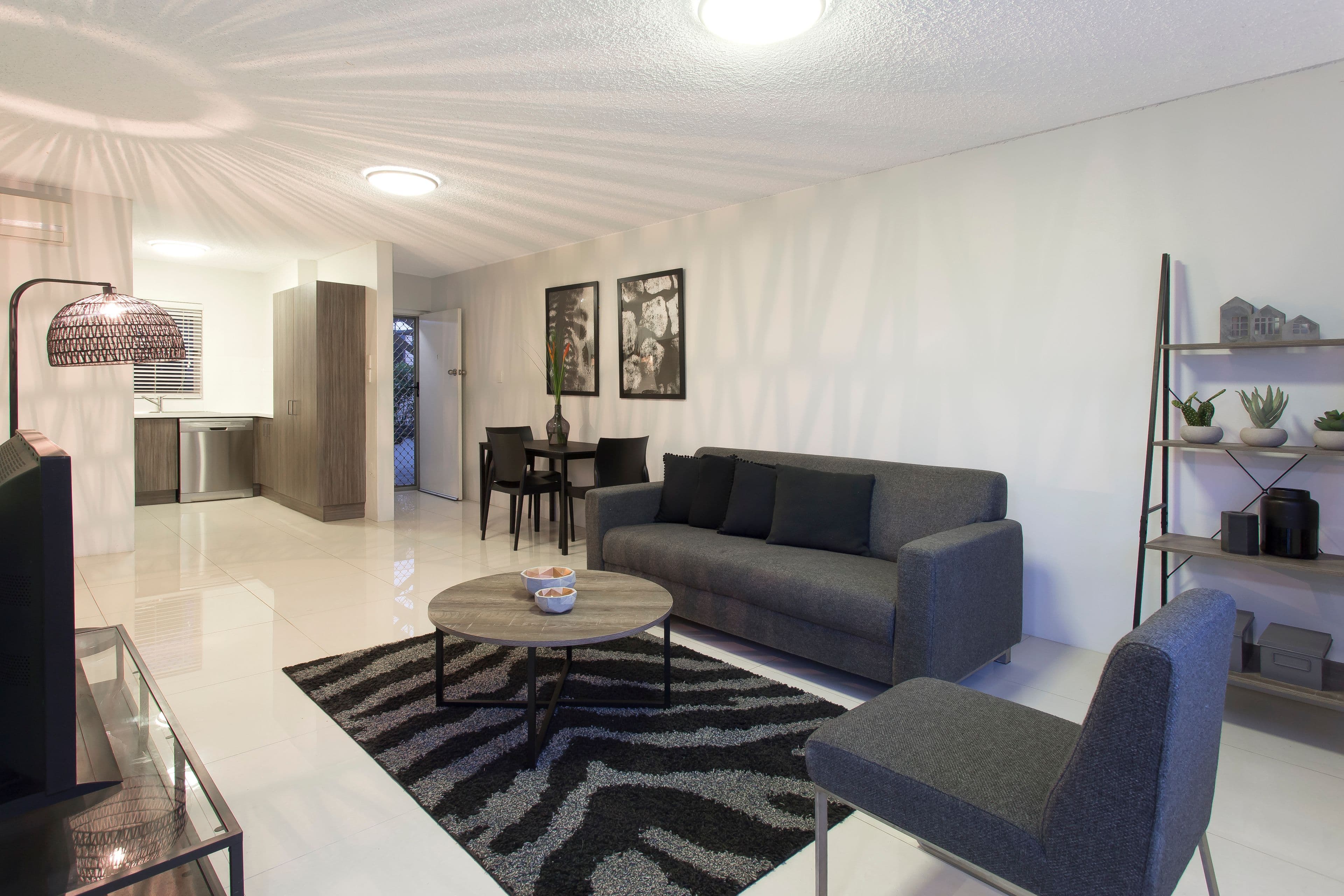 15 Barter Avenue, Holland Park QLD 4121, Holland Park - Thumbnail 4