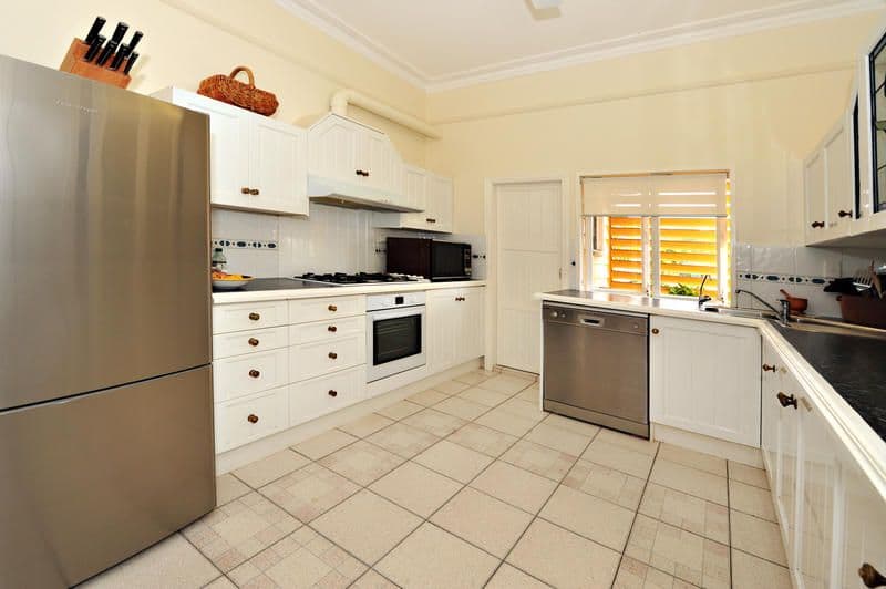 47 Bess Street, WINDSOR QLD 4030, Windsor - Thumbnail 3