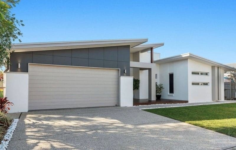 8 Landsdowne Street, Pelican Waters - Thumbnail 2