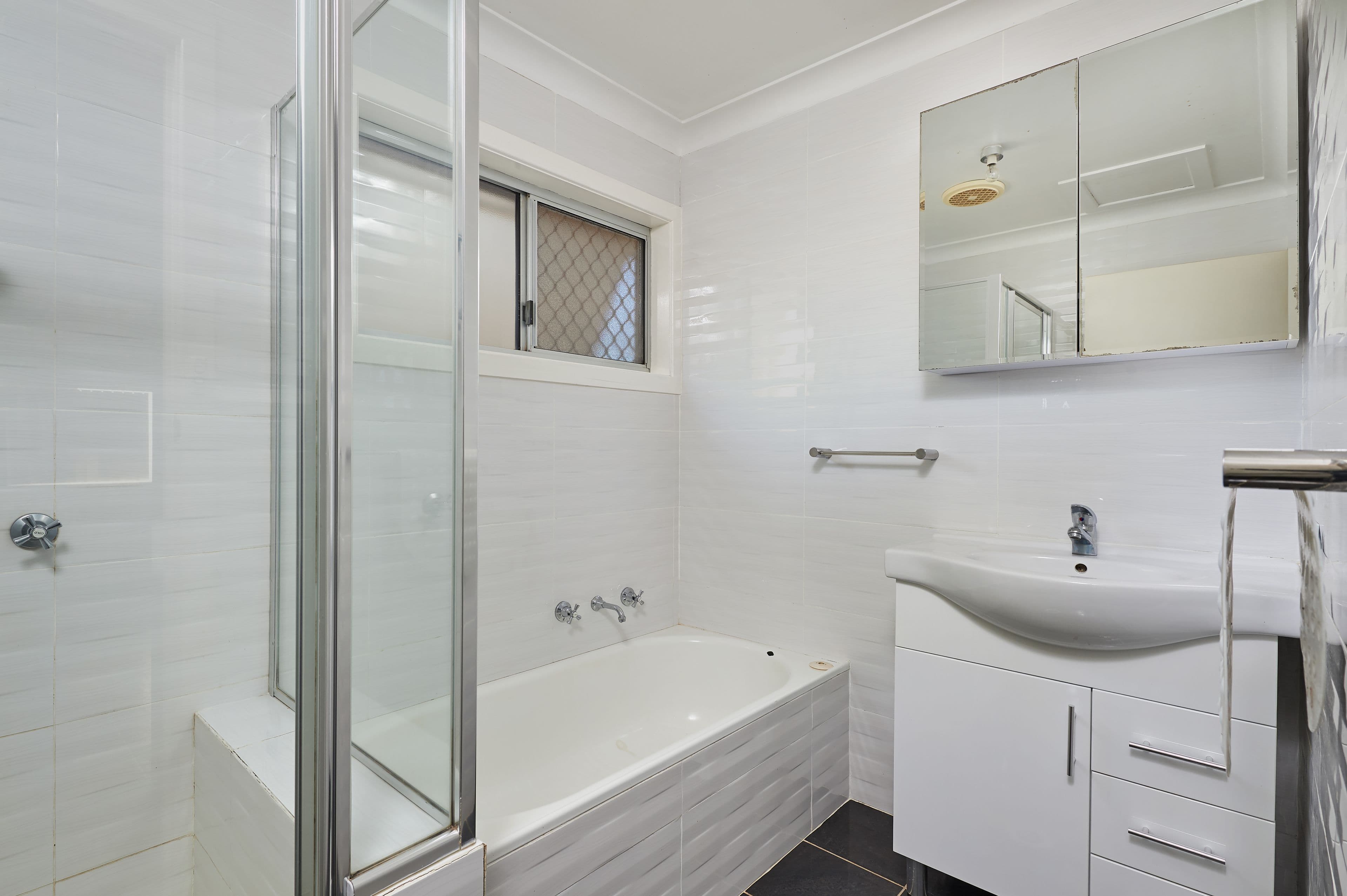 35 Regent Street, Junee - Thumbnail 3