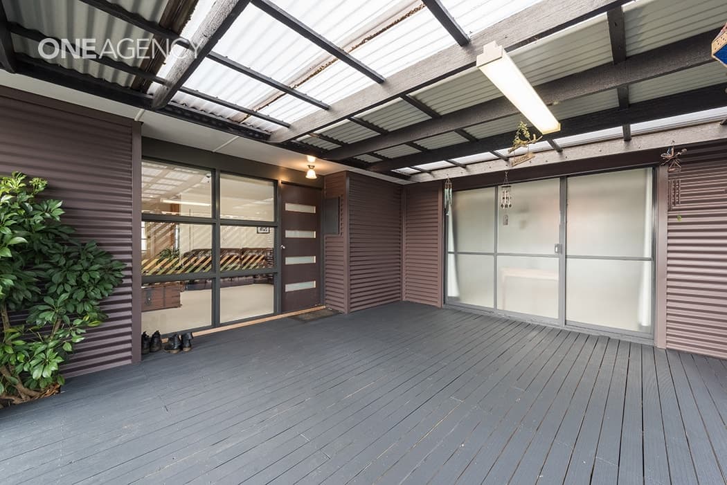 8 Lucas Place, Acton, Acton - Thumbnail 5
