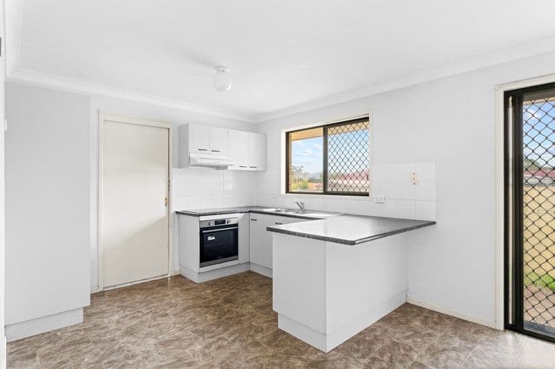 11 Mandeville Place, Regents Park QLD 4118, Regents Park - Thumbnail 4