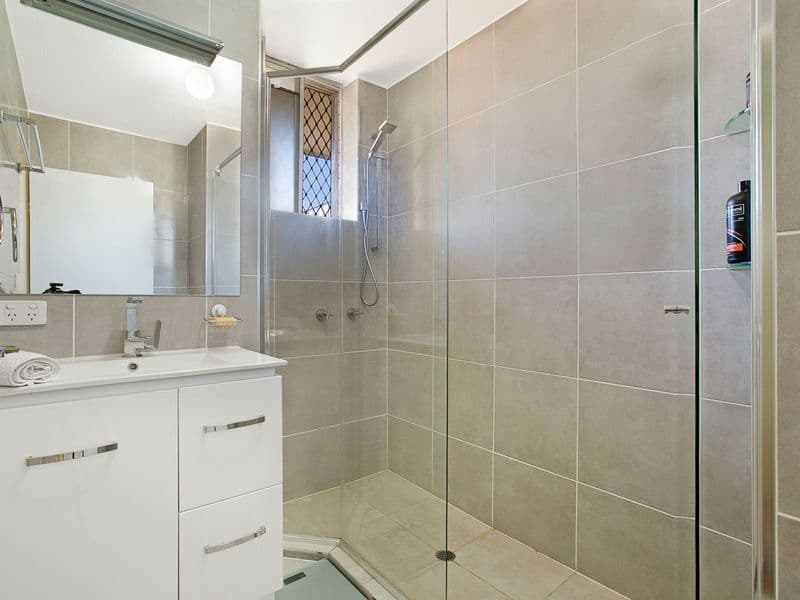 79 Cleveland Street, Greenslopes QLD 4120, Greenslopes - Thumbnail 2