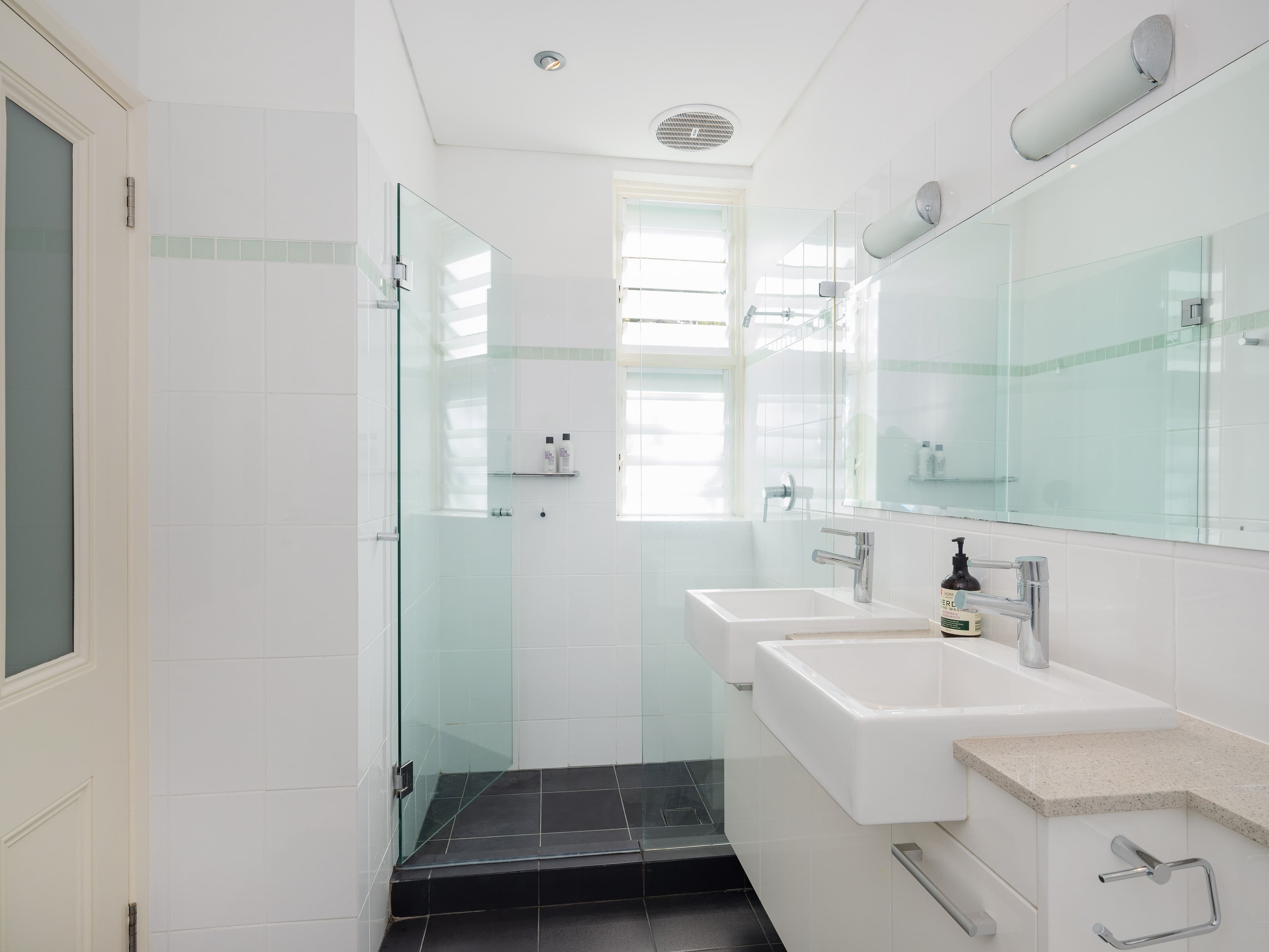 9 Reuss Street, Birchgrove - Thumbnail 5