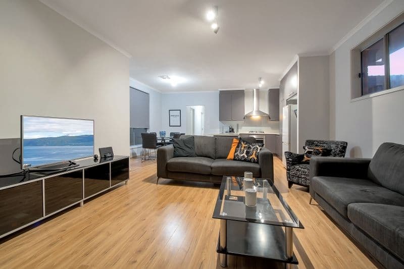15 Clearview Crescent, Clearview SA 5085, Clearview - Thumbnail 2