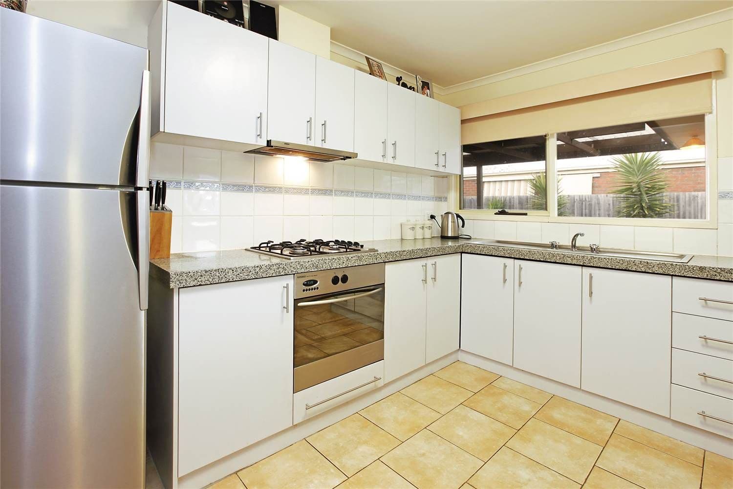 13 Rockley Close, CORIO VIC 3214, Corio - Thumbnail 2