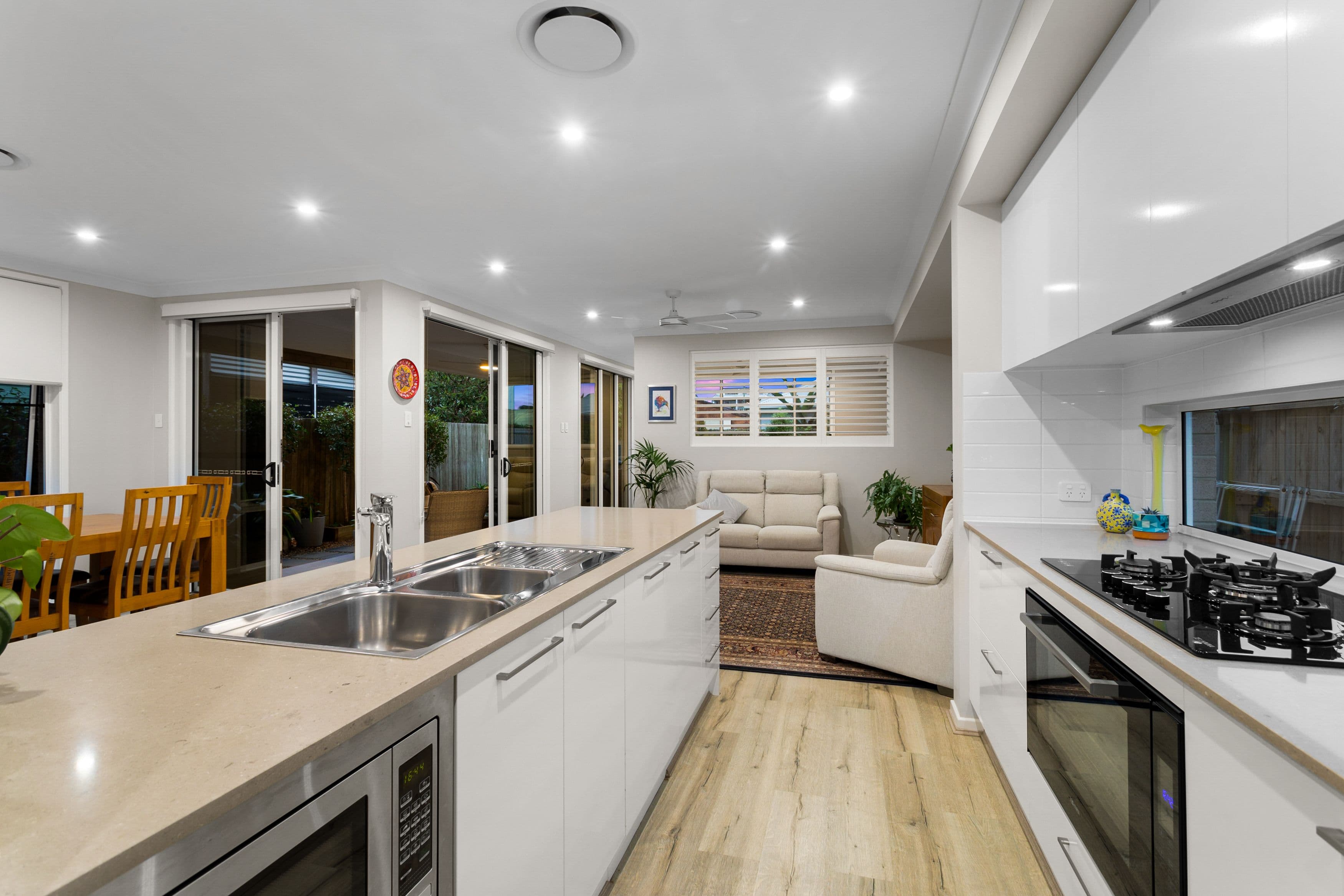 33 Ellen Street, Woody Point QLD 4019, Woody Point - Thumbnail 3