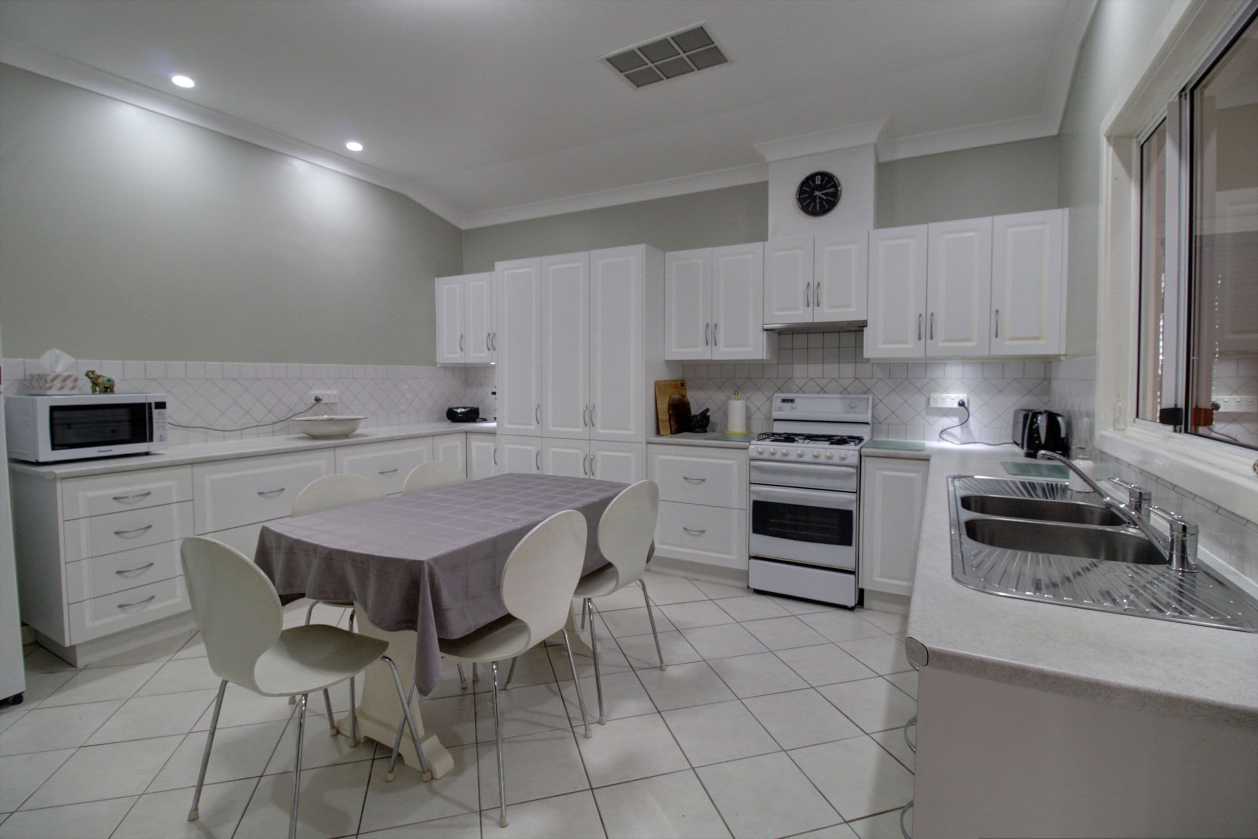 410 Tarcoola Street, Renmark SA 5341, Renmark West - Thumbnail 2