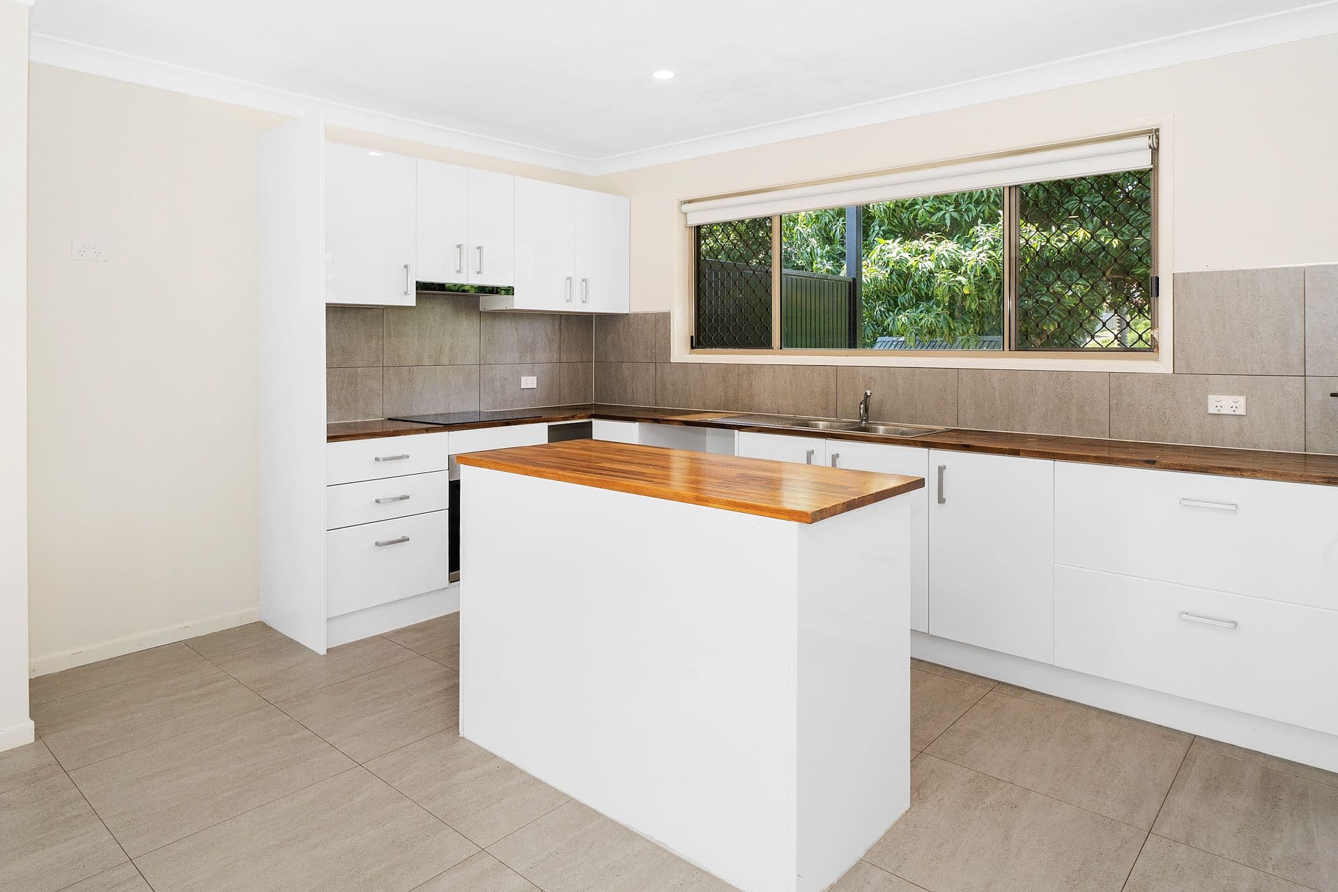 14 Warroo Place, Durack QLD 4077, Durack - Thumbnail 4