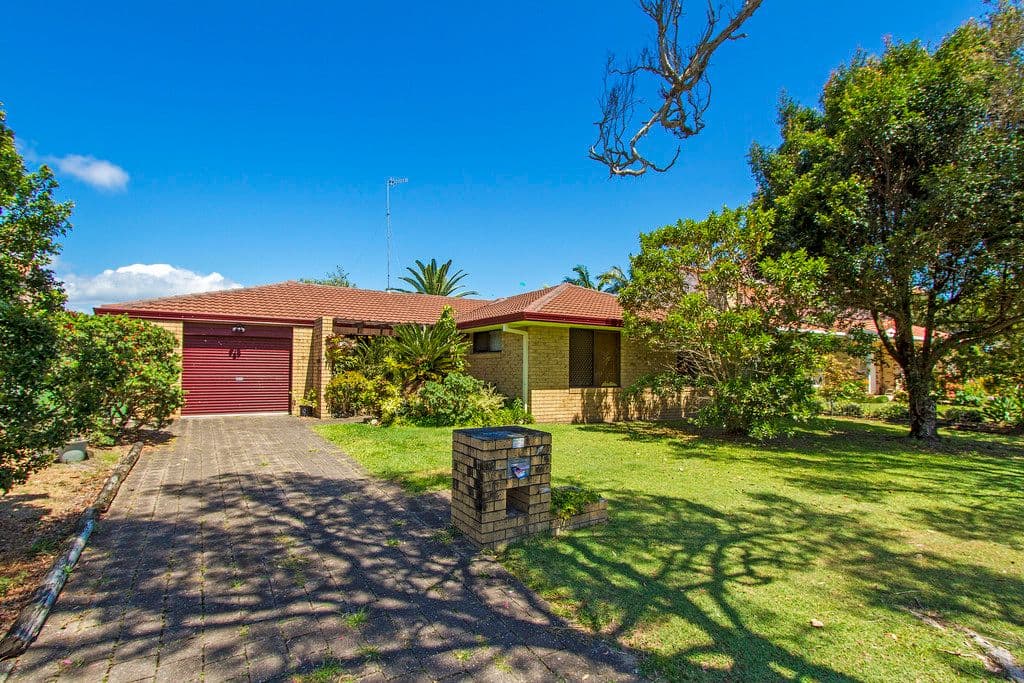7 Vucas Court, CURRUMBIN WATERS QLD 4223, Currumbin Waters - Thumbnail 2