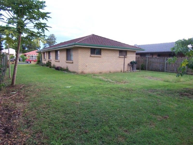 13 Nankeen Avenue, PARADISE POINT QLD 4216, Paradise Point - Thumbnail 3
