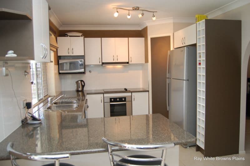 100  Flinders Crescent, BORONIA HEIGHTS QLD 4124, Boronia Heights - Thumbnail 2