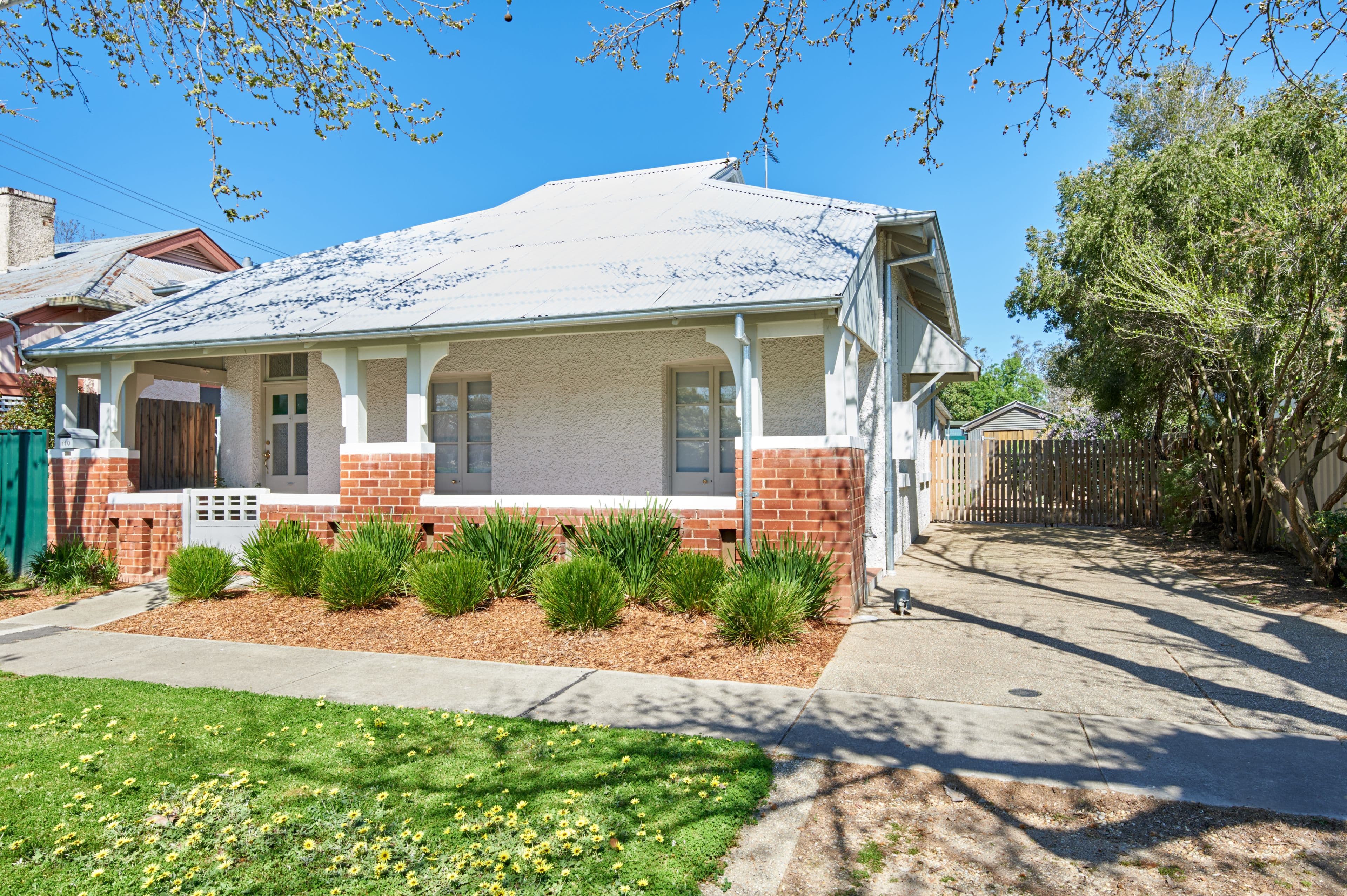 110 Gurwood Street, Wagga Wagga - Image 1