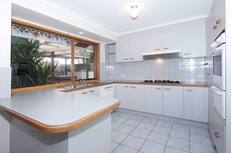 6 Heatherleigh Court, CARRUM DOWNS VIC 3201, Carrum Downs - Thumbnail 3