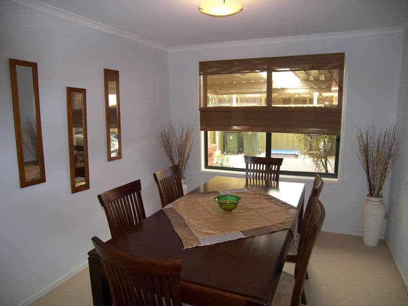 10 Kinsdale Close, Killarney Heights, Killarney Heights - Thumbnail 4