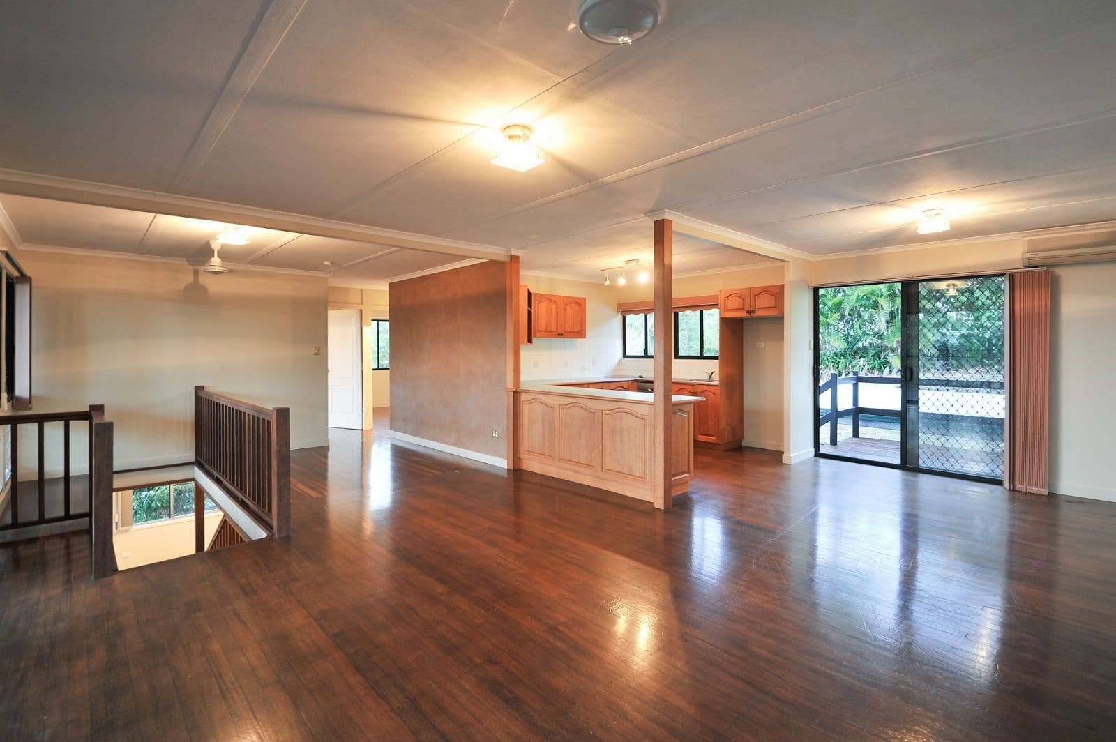 8 Balaka Street, Cannonvale QLD 4802, Cannonvale - Thumbnail 3