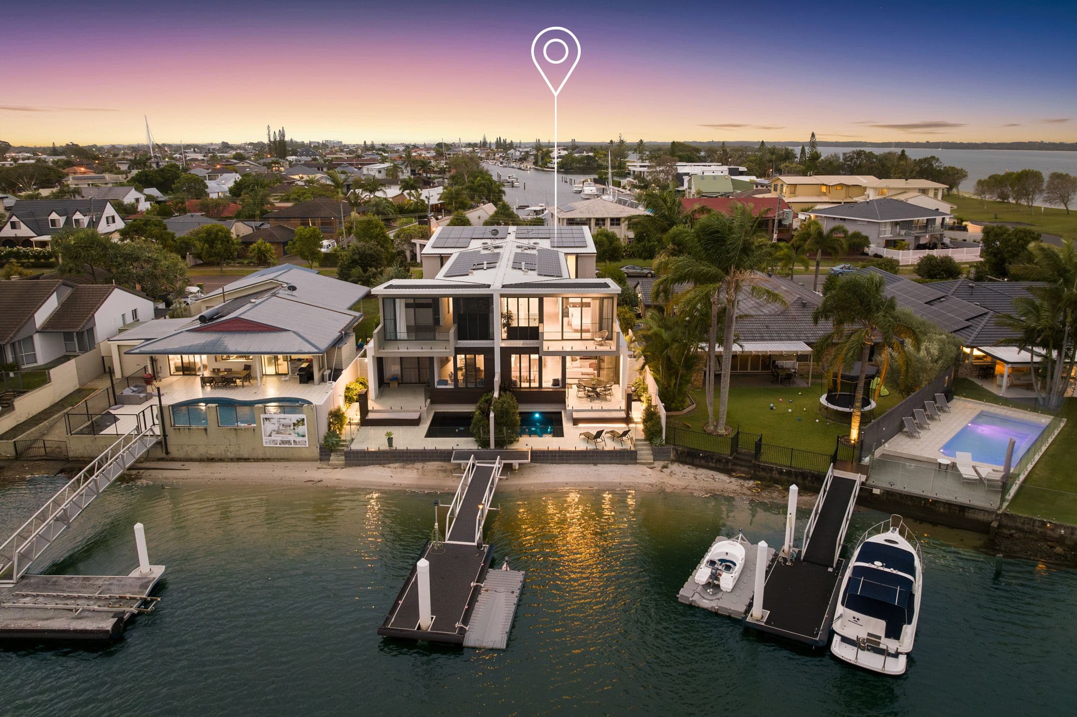 8 Jennifer Avenue, Runaway Bay QLD 4216, Runaway Bay - Thumbnail 2